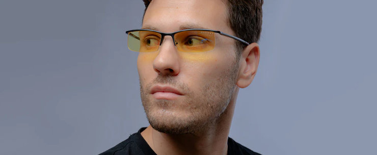 Computer Glasses vs. Reading Glasses: Understanding the Key Differences