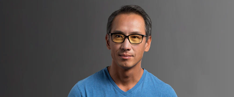 Reader Glasses vs. Bifocals: Which is Right for You?