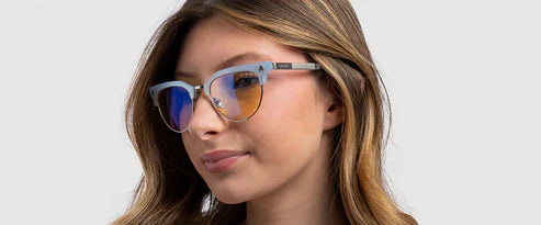 The Benefits of Blue Light Filtering in Reader Glasses – GUNNAR